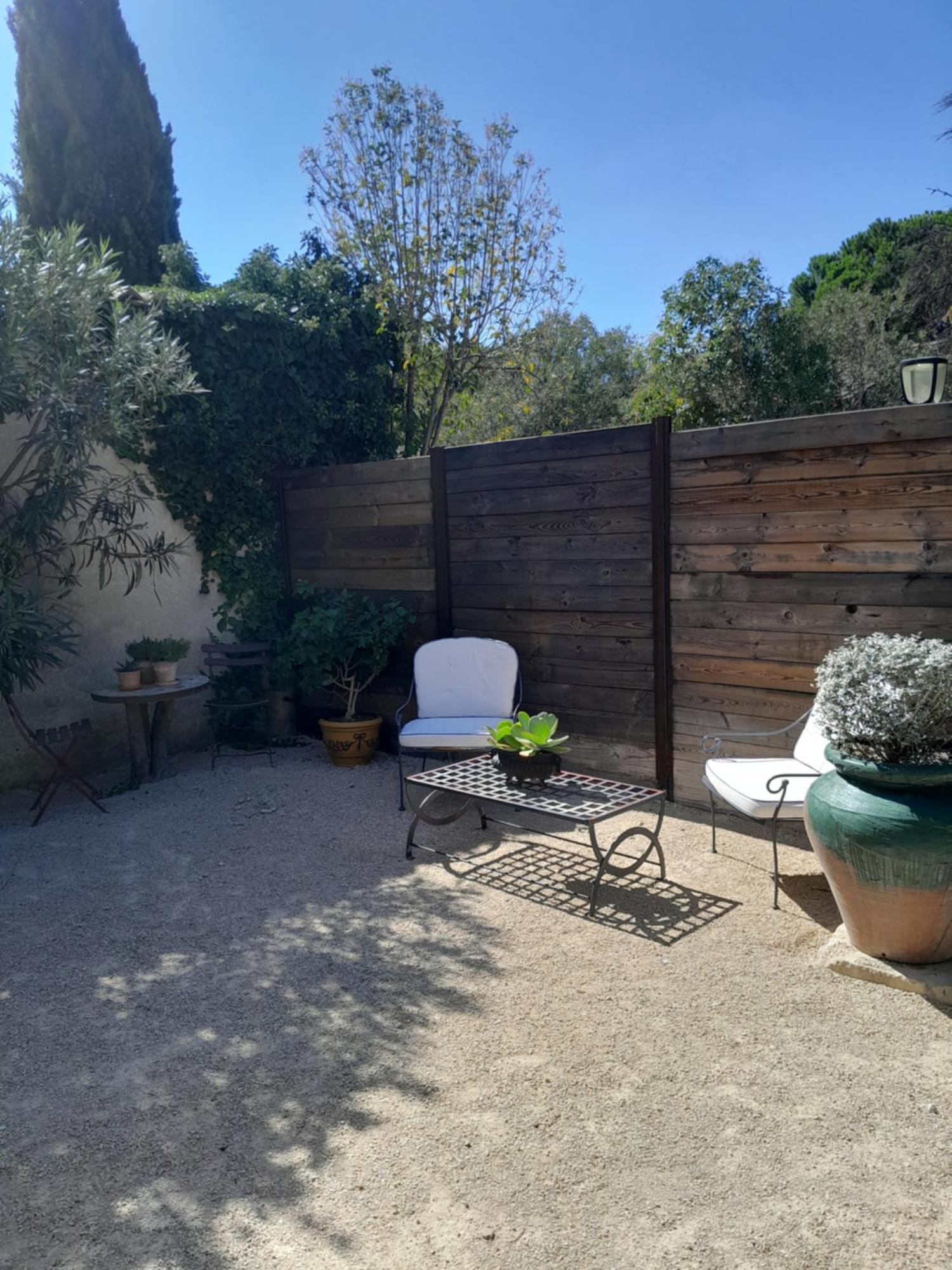 Le Mazet De Louise Daire Saint-Rémy-de-Provence Oda fotoğraf